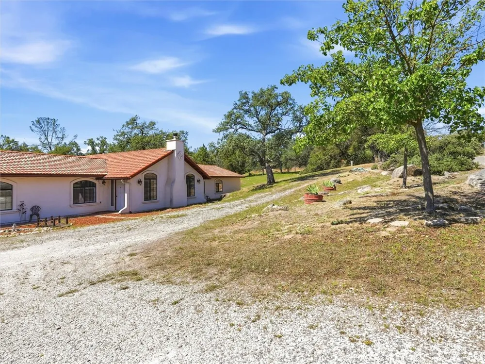 42704 Deep Forest Coarsegold, CA 93614