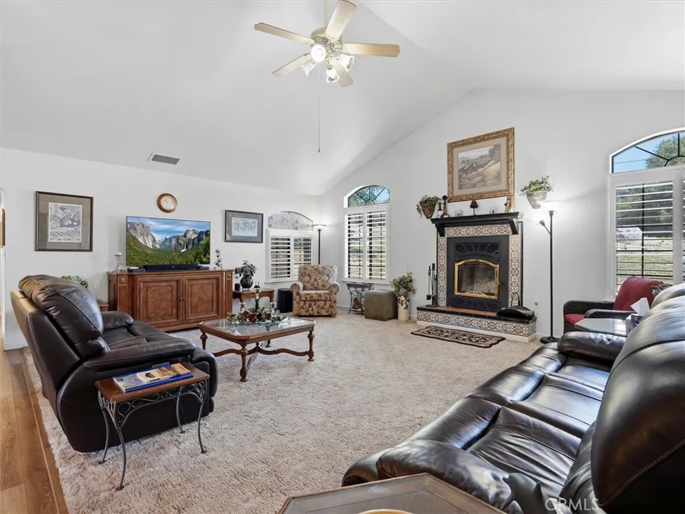42704 Deep Forest Coarsegold, CA 93614