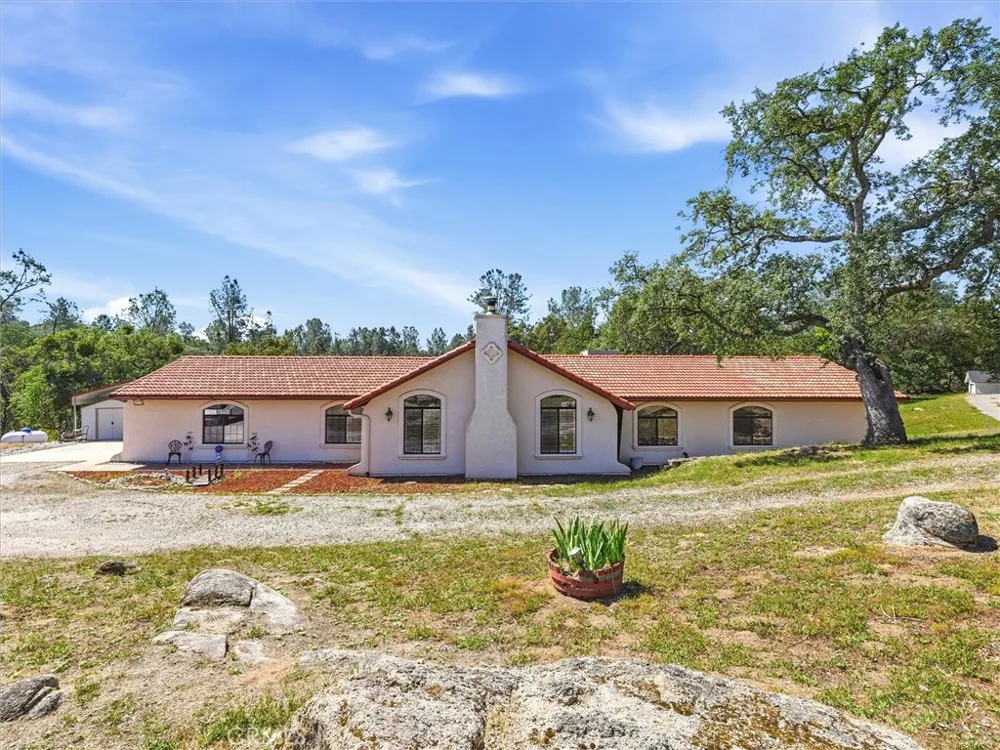 42704 Deep Forest Coarsegold, CA 93614