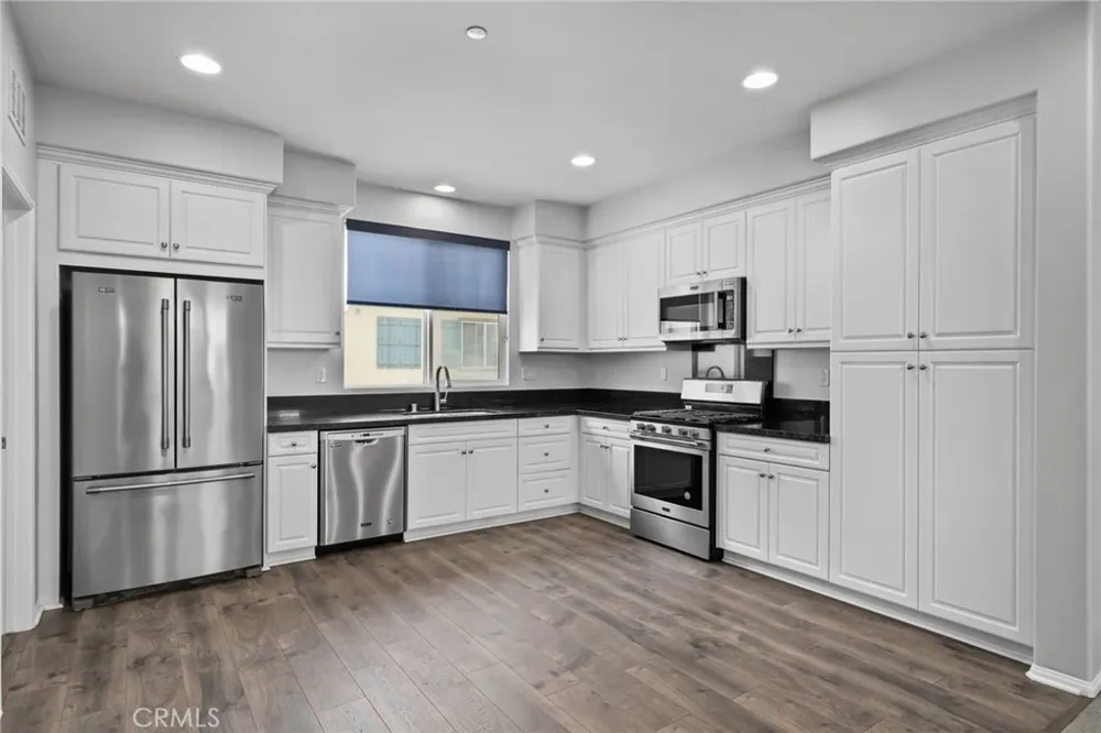 6382 Aquila Way Eastvale, CA 91752