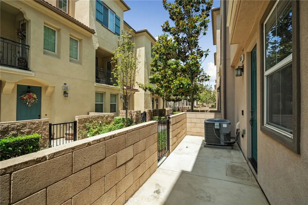 6382 Aquila Way Eastvale, CA 91752