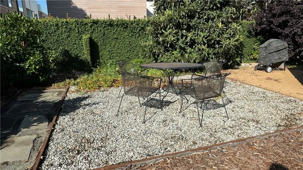 2117 Colby Avenue West Los Angeles, CA 90025