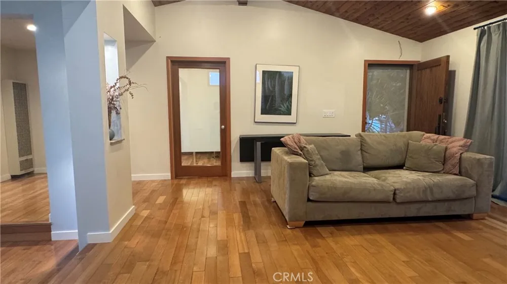 2117 Colby Avenue West Los Angeles, CA 90025