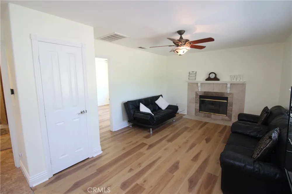 18797 Vista de Montanas #G Murrieta, CA 92562