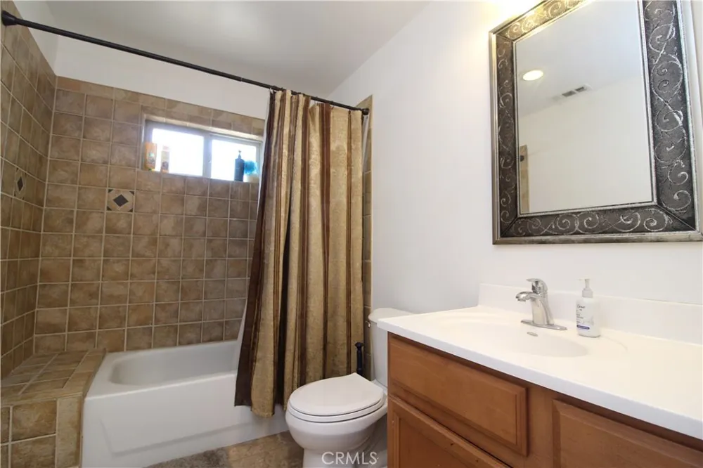 18797 Vista de Montanas #G Murrieta, CA 92562