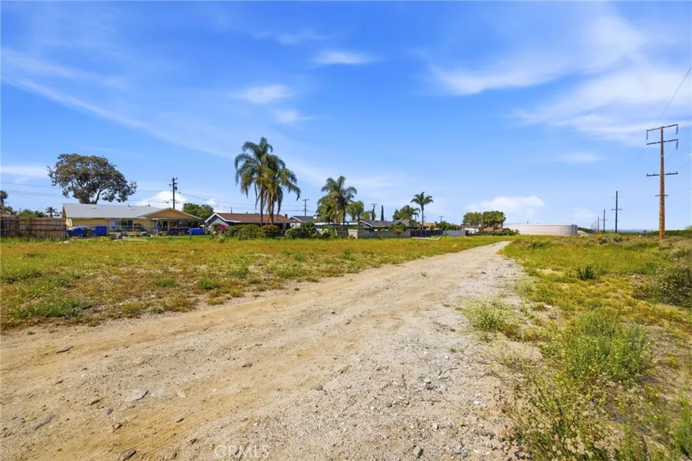 2016 SAN Bernardino Avenue Mentone, CA 92359