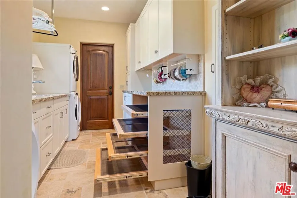 2553 Santa Barbara Avenue Los Olivos, CA 93441