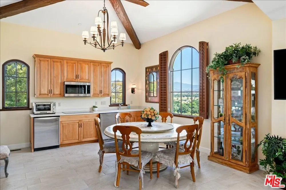 2553 Santa Barbara Avenue Los Olivos, CA 93441