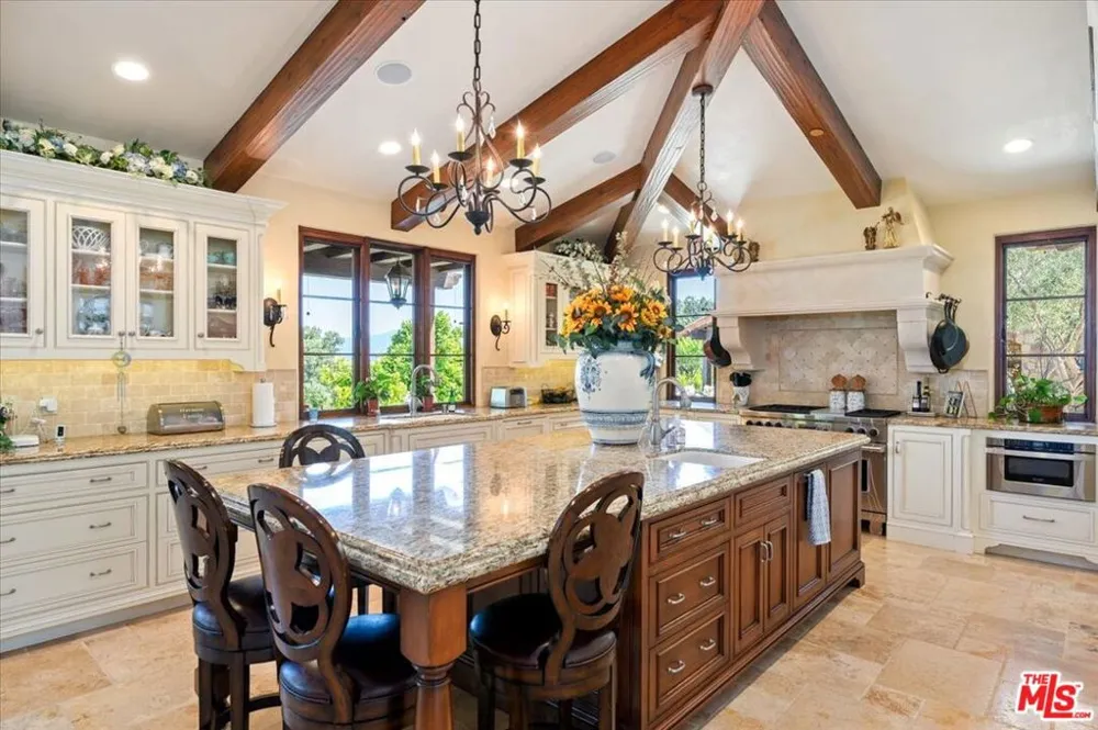 2553 Santa Barbara Avenue Los Olivos, CA 93441