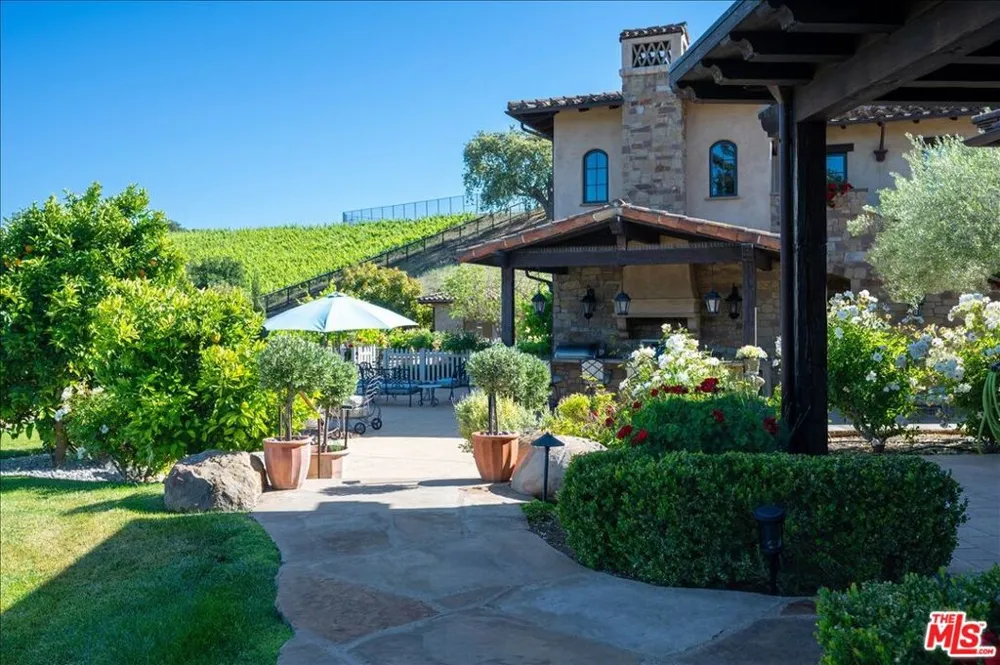 2553 Santa Barbara Avenue Los Olivos, CA 93441