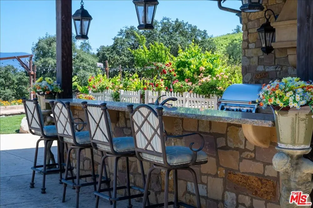 2553 Santa Barbara Avenue Los Olivos, CA 93441