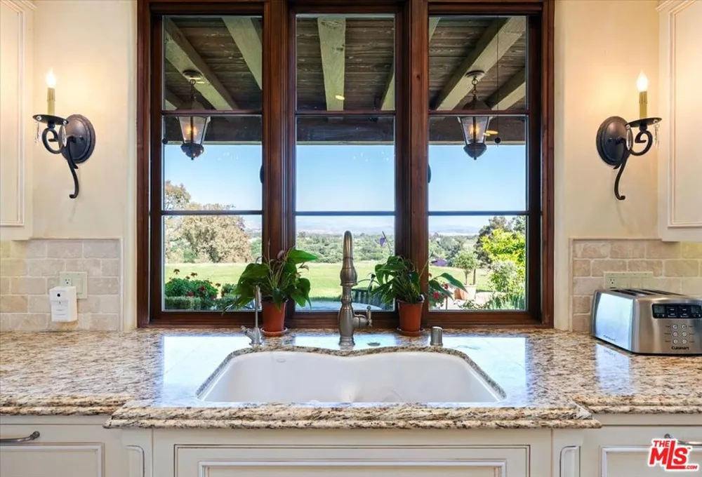 2553 Santa Barbara Avenue Los Olivos, CA 93441