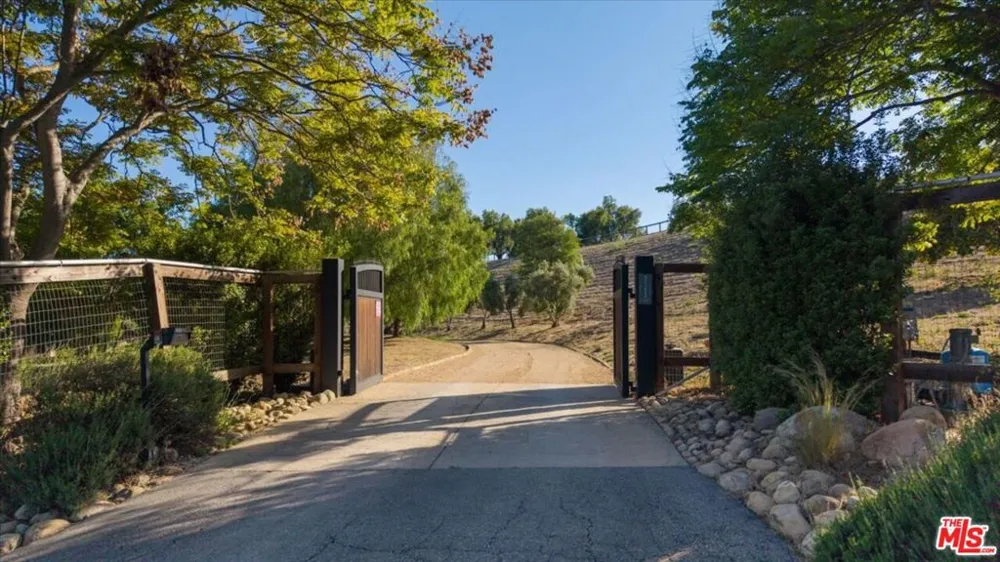 2553 Santa Barbara Avenue Los Olivos, CA 93441