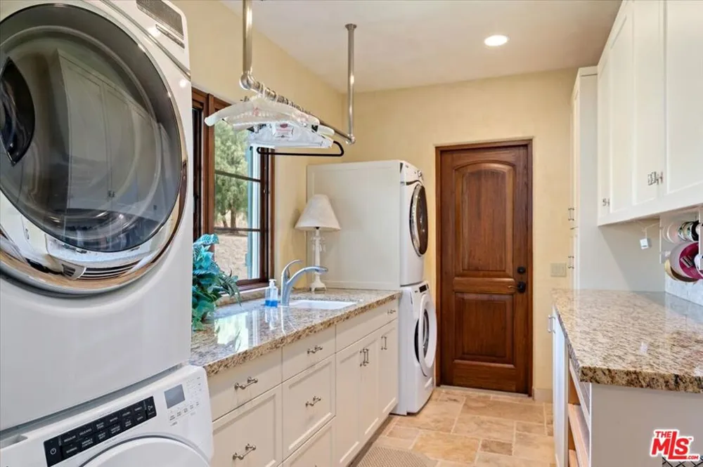2553 Santa Barbara Avenue Los Olivos, CA 93441