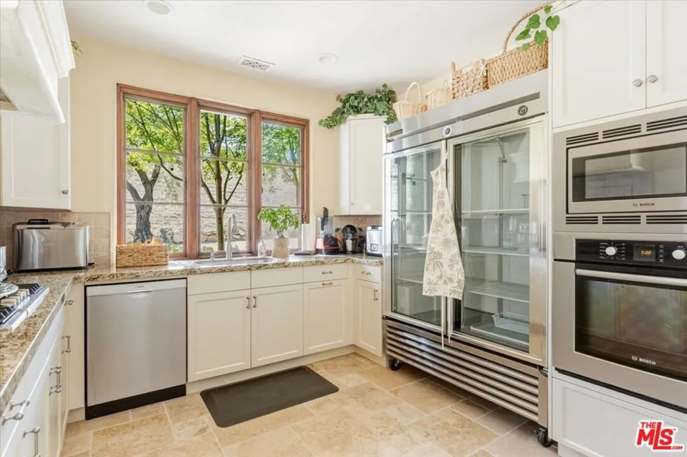 2553 Santa Barbara Avenue Los Olivos, CA 93441