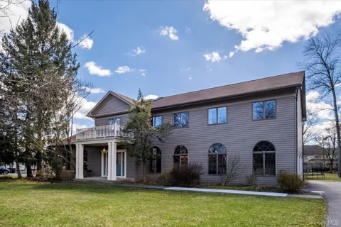 11 Baker Lane