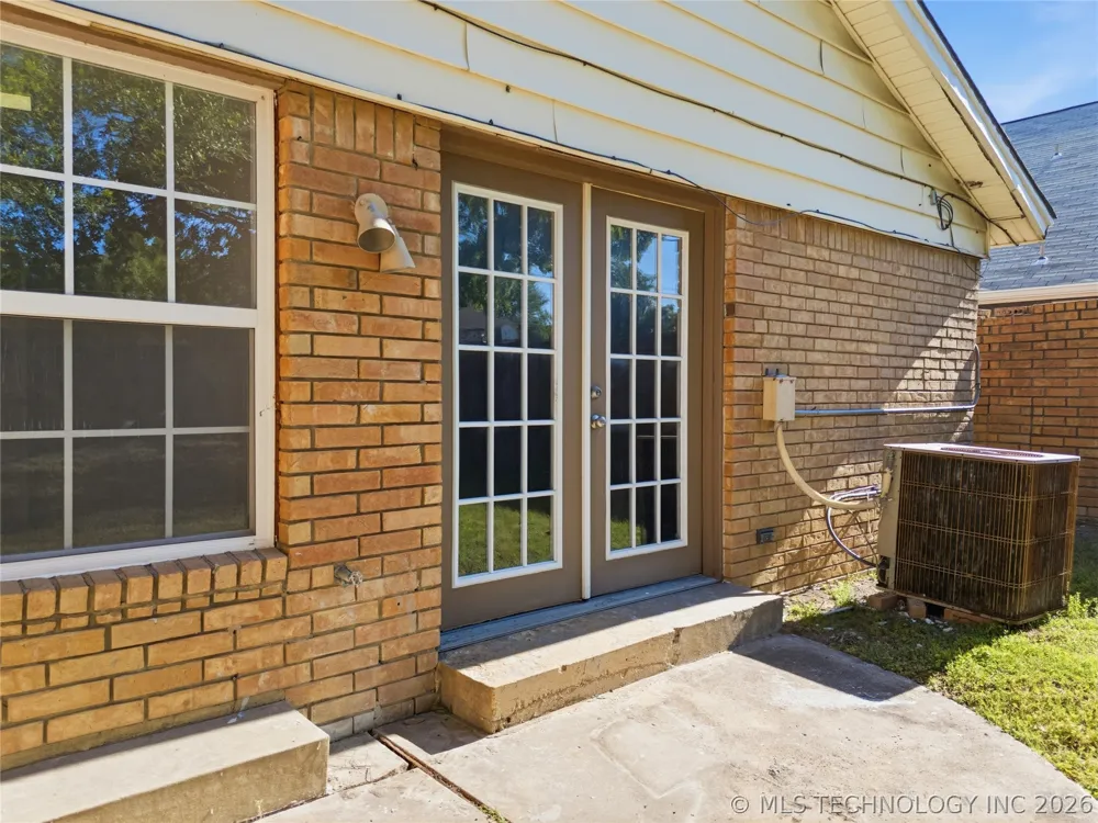 3928 E 60th Place Tulsa, OK 74135