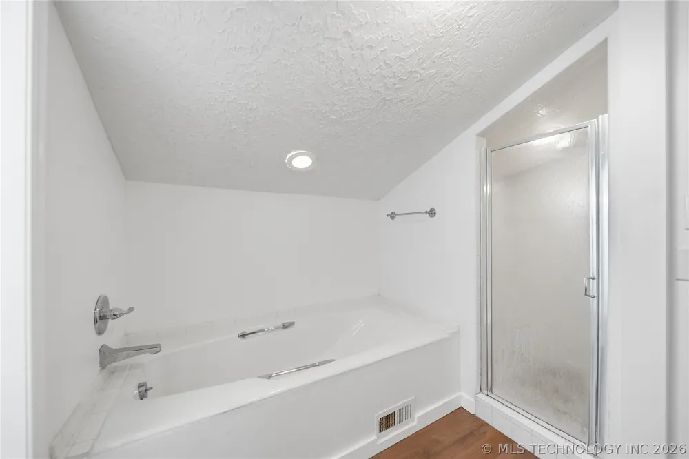 3928 E 60th Place Tulsa, OK 74135