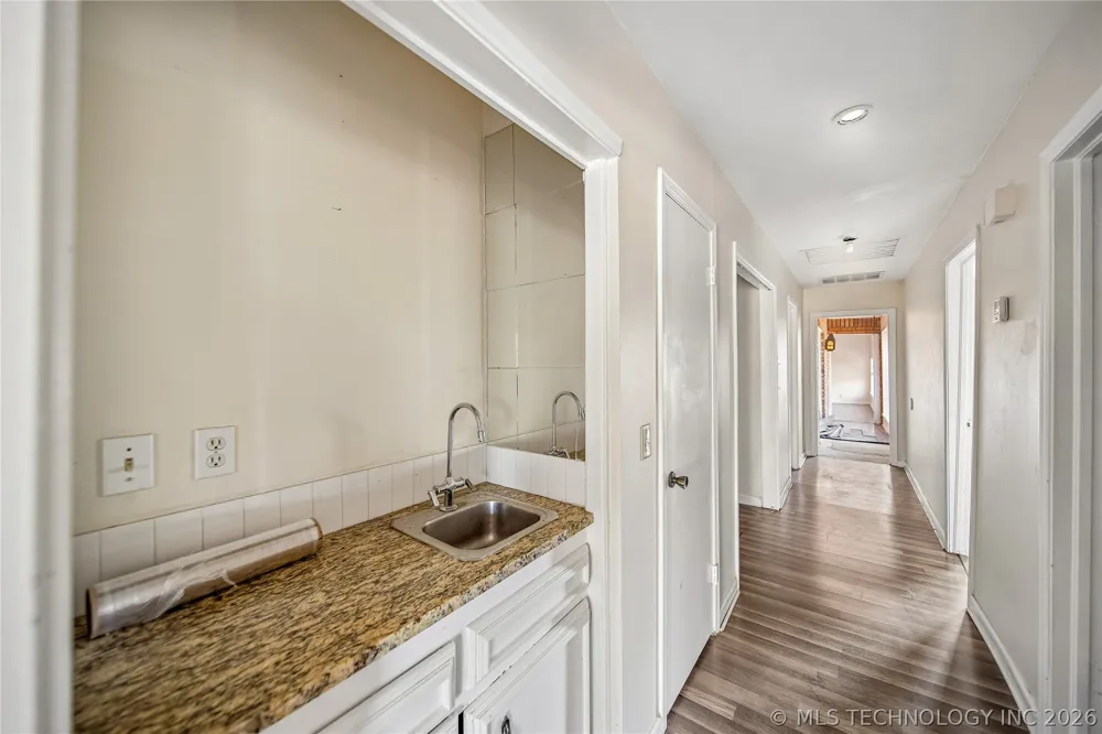 3928 E 60th Place Tulsa, OK 74135