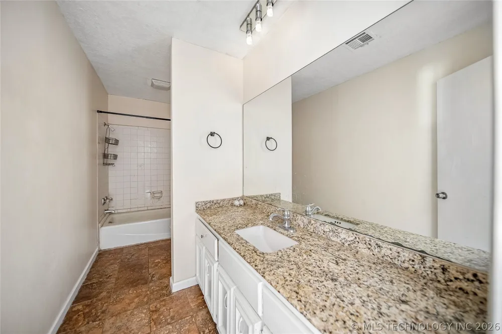 3928 E 60th Place Tulsa, OK 74135