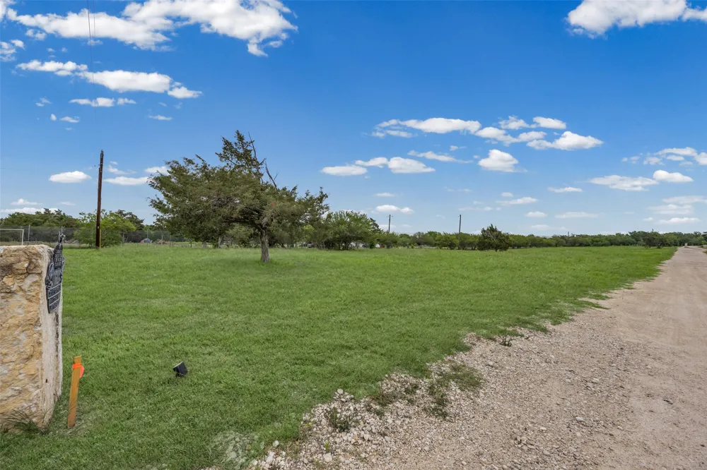 11622 Doyle Overton Road Mustang Ridge, TX 78719