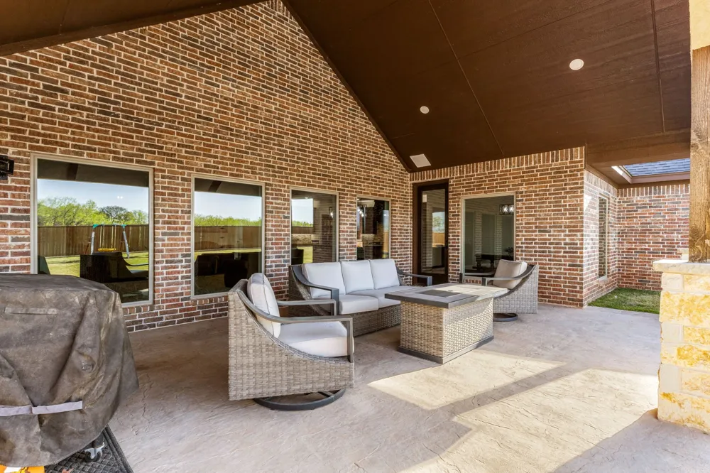 515 Sales Road Windthorst, TX 76389