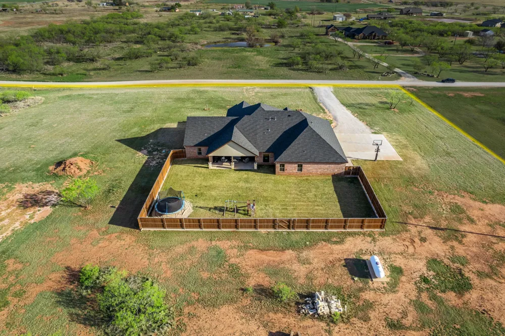 515 Sales Road Windthorst, TX 76389