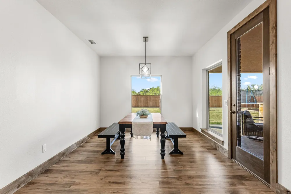 515 Sales Road Windthorst, TX 76389