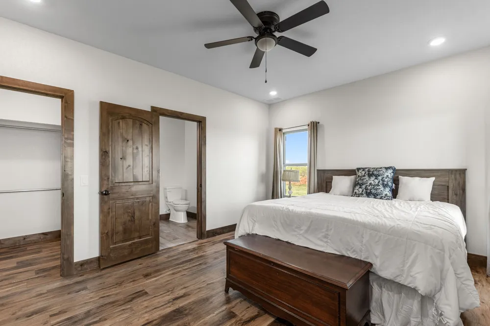 515 Sales Road Windthorst, TX 76389