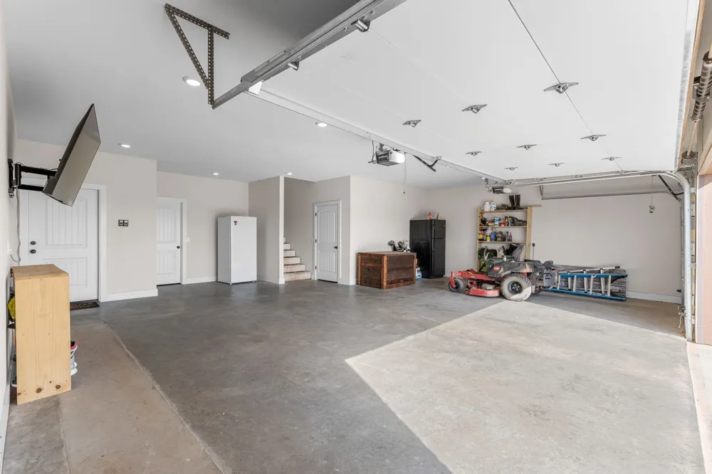 515 Sales Road Windthorst, TX 76389