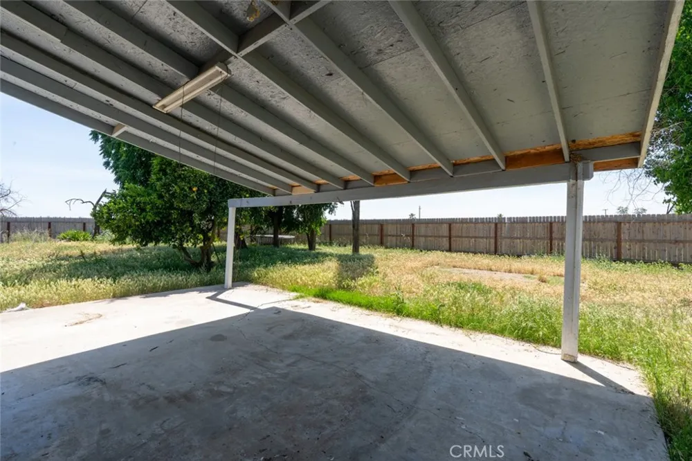 7251 Plainsburg Road Le Grand, CA 95333