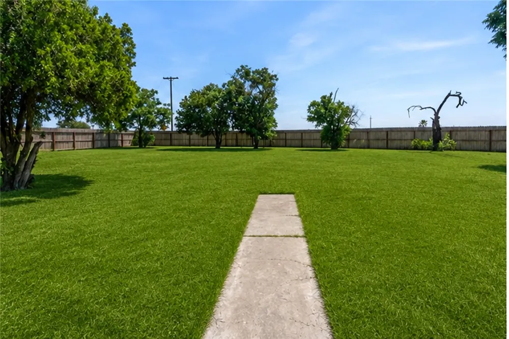 7251 Plainsburg Road Le Grand, CA 95333