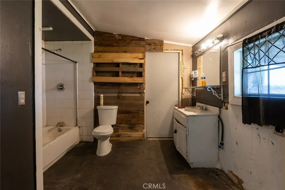 7251 Plainsburg Road Le Grand, CA 95333