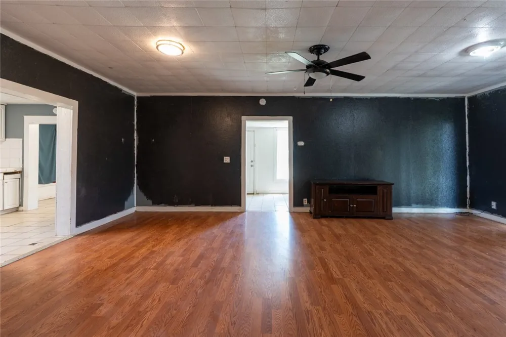 7251 Plainsburg Road Le Grand, CA 95333