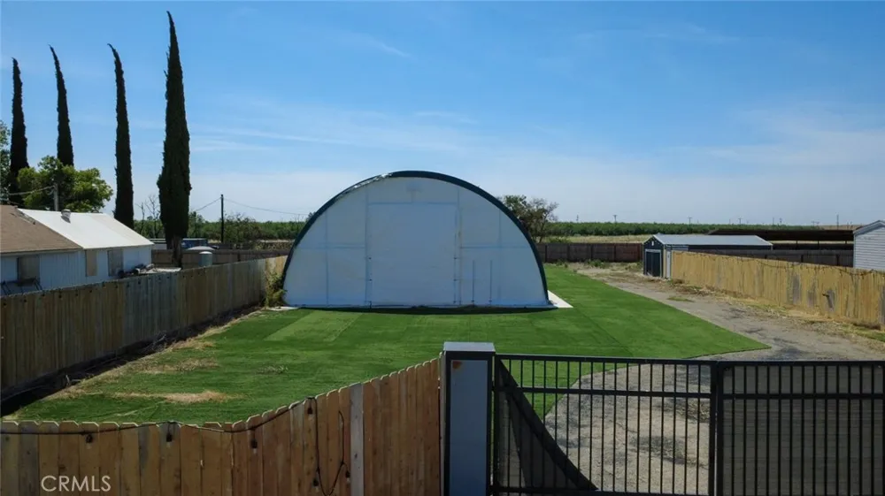 7251 Plainsburg Road Le Grand, CA 95333