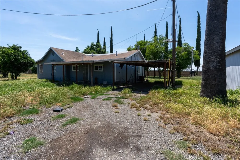 7251 Plainsburg Road Le Grand, CA 95333