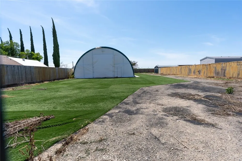 7251 Plainsburg Road Le Grand, CA 95333