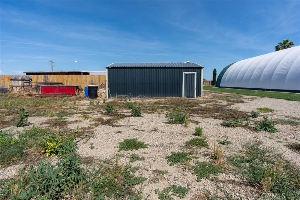 7251 Plainsburg Road Le Grand, CA 95333