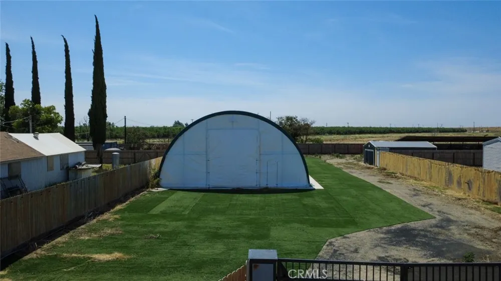 7251 Plainsburg Road Le Grand, CA 95333