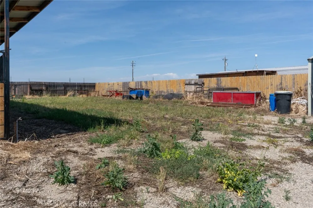 7251 Plainsburg Road Le Grand, CA 95333