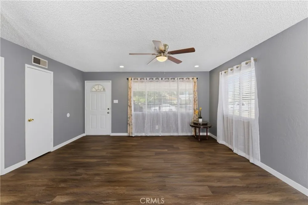 45514 12th Street Lancaster, CA 93534