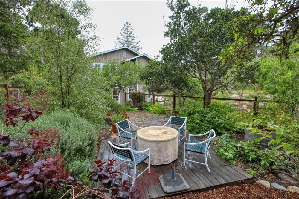 1835 Orville Avenue Cambria, CA 93428