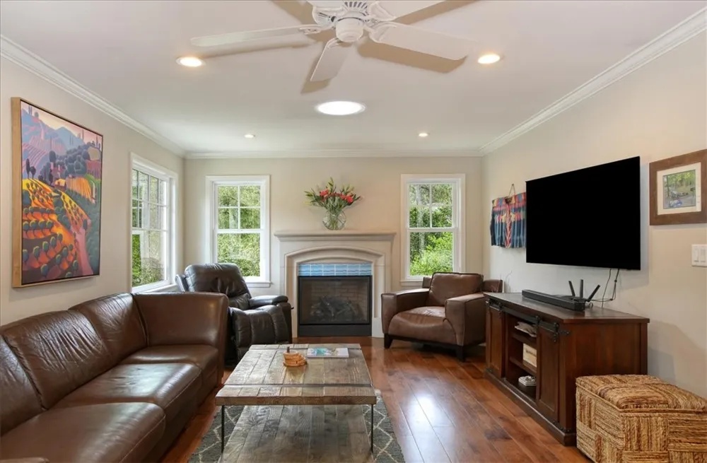 1835 Orville Avenue Cambria, CA 93428