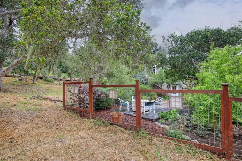 1835 Orville Avenue Cambria, CA 93428