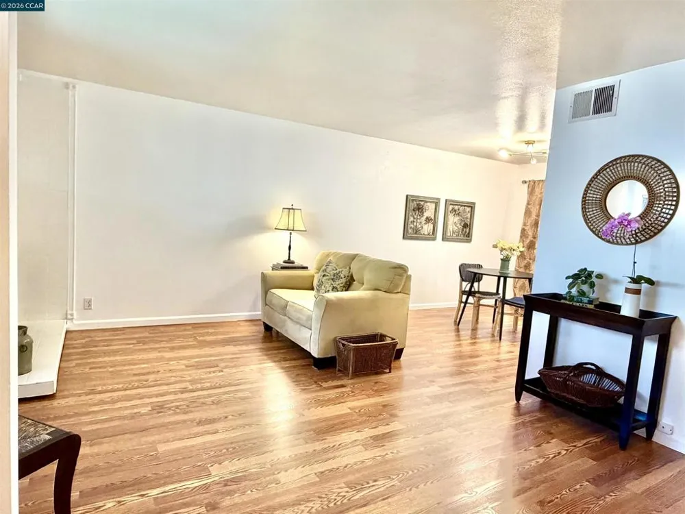 111 Ascot Ct #C Moraga, CA 94556