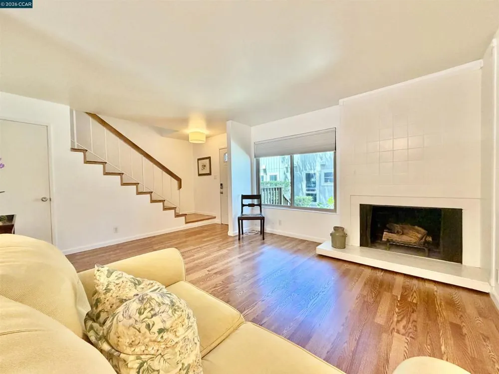 111 Ascot Ct #C Moraga, CA 94556