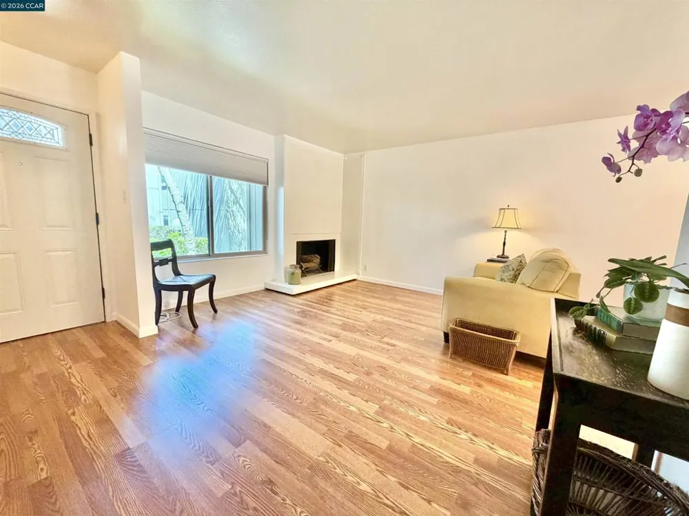 111 Ascot Ct #C Moraga, CA 94556