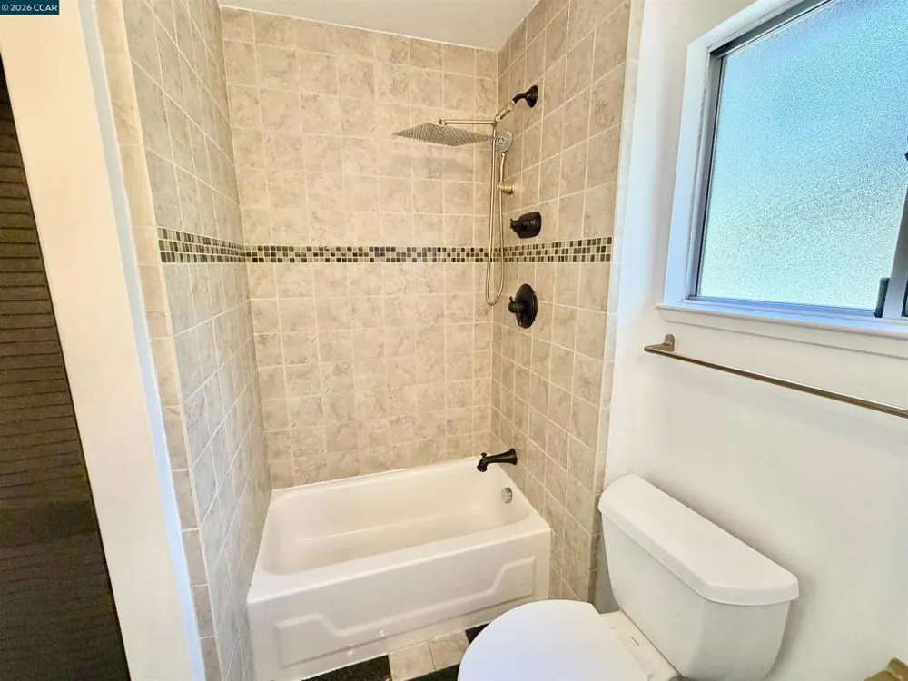 111 Ascot Ct #C Moraga, CA 94556