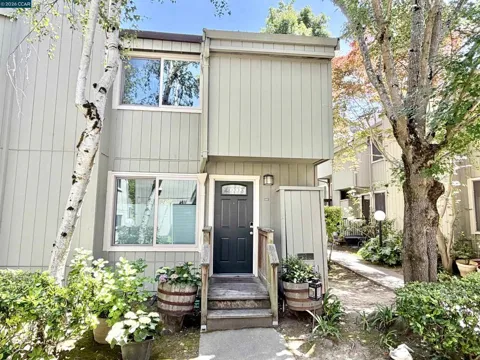 111 Ascot Ct #C