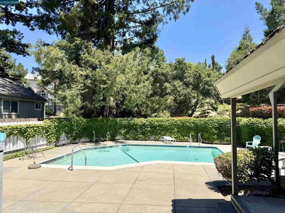 111 Ascot Ct #C Moraga, CA 94556